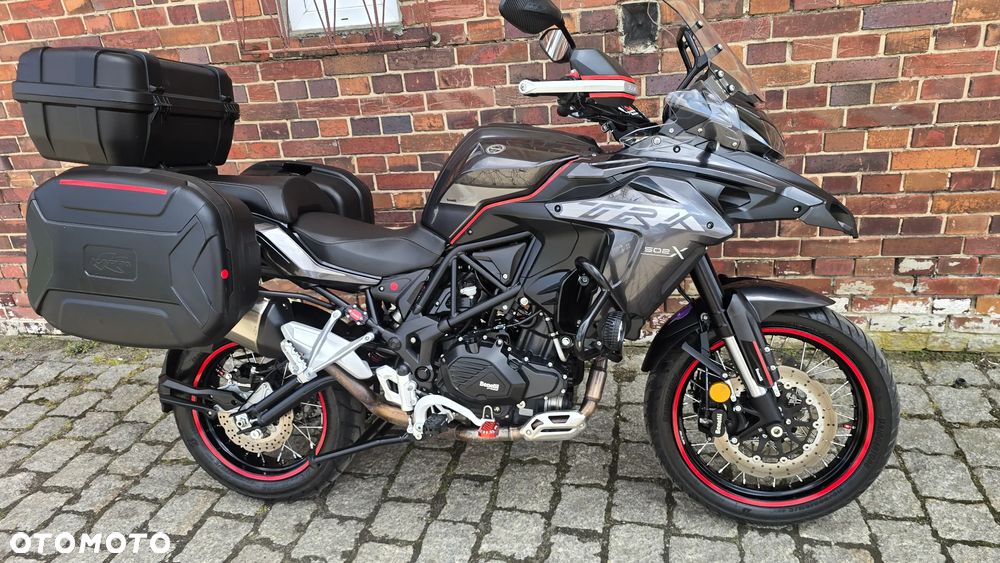 Benelli TRK 502X - 24