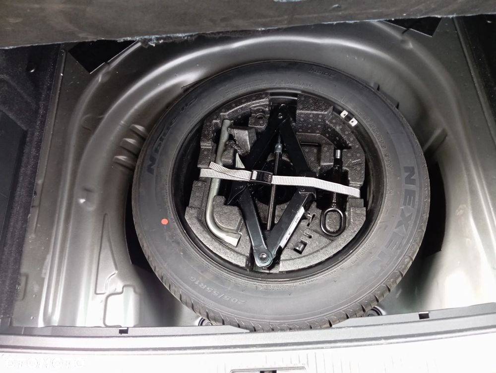 Skoda Superb 2.0 TDI SCR Style DSG - 32