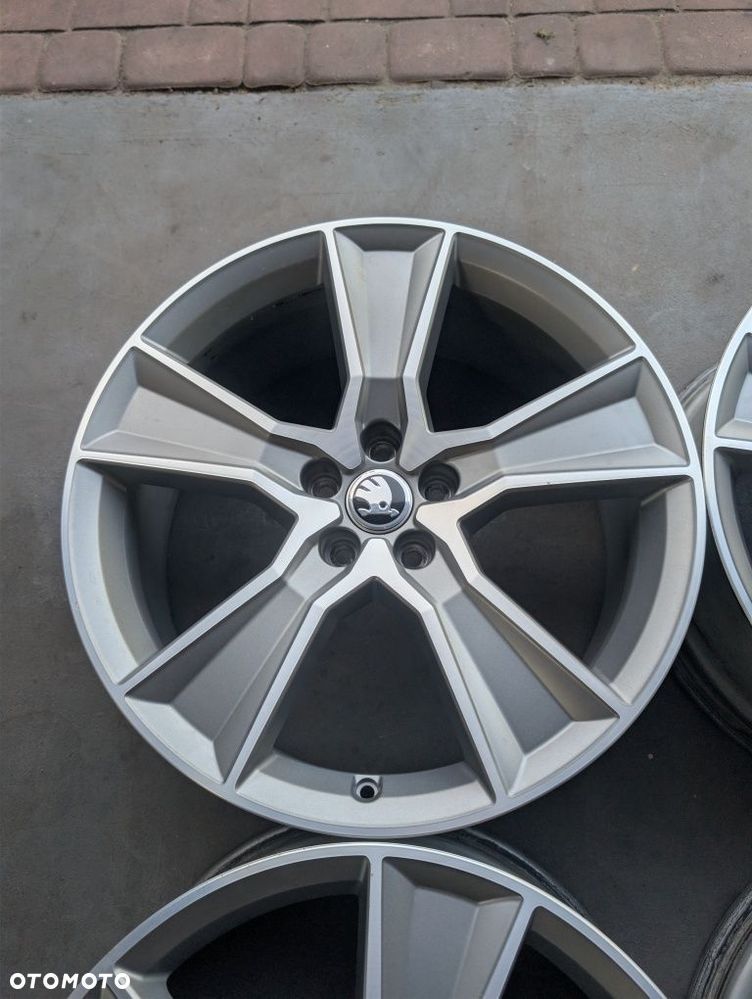 FELGI ALUMINIOWE Skoda 8" x 20" x 5x112 x 57,1 x ET39 - 2