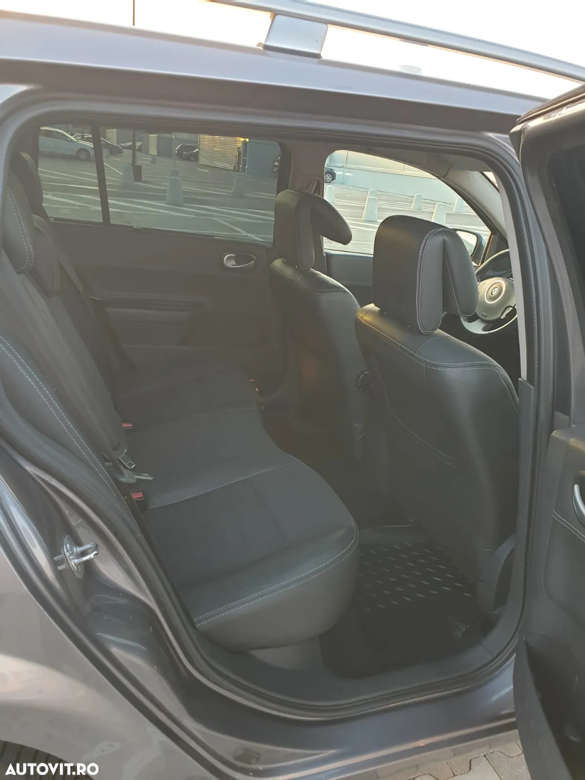 Renault Megane 1.5 dCi Privilege - 11