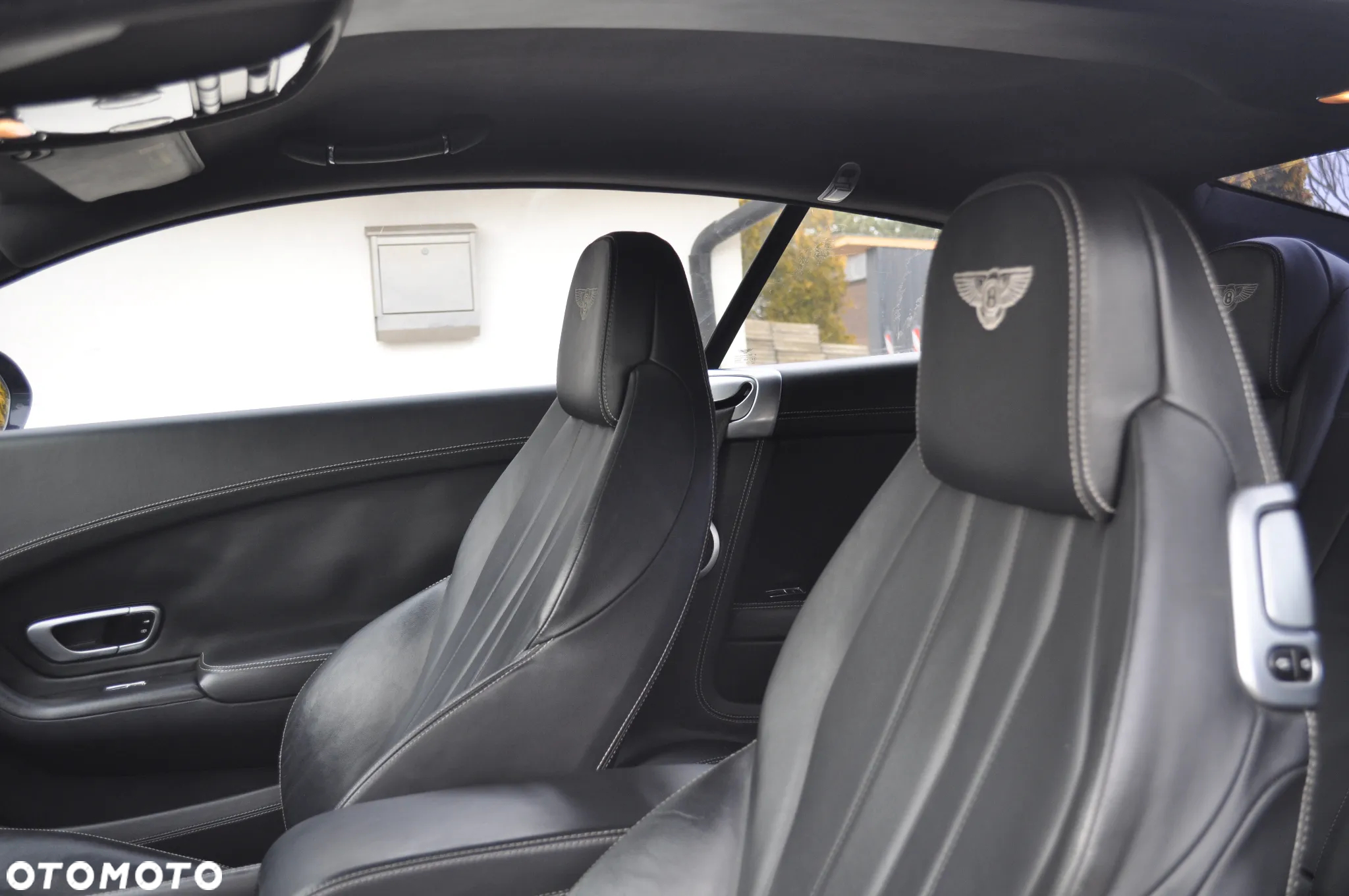 Bentley Continental GT V8 Convertible - 14