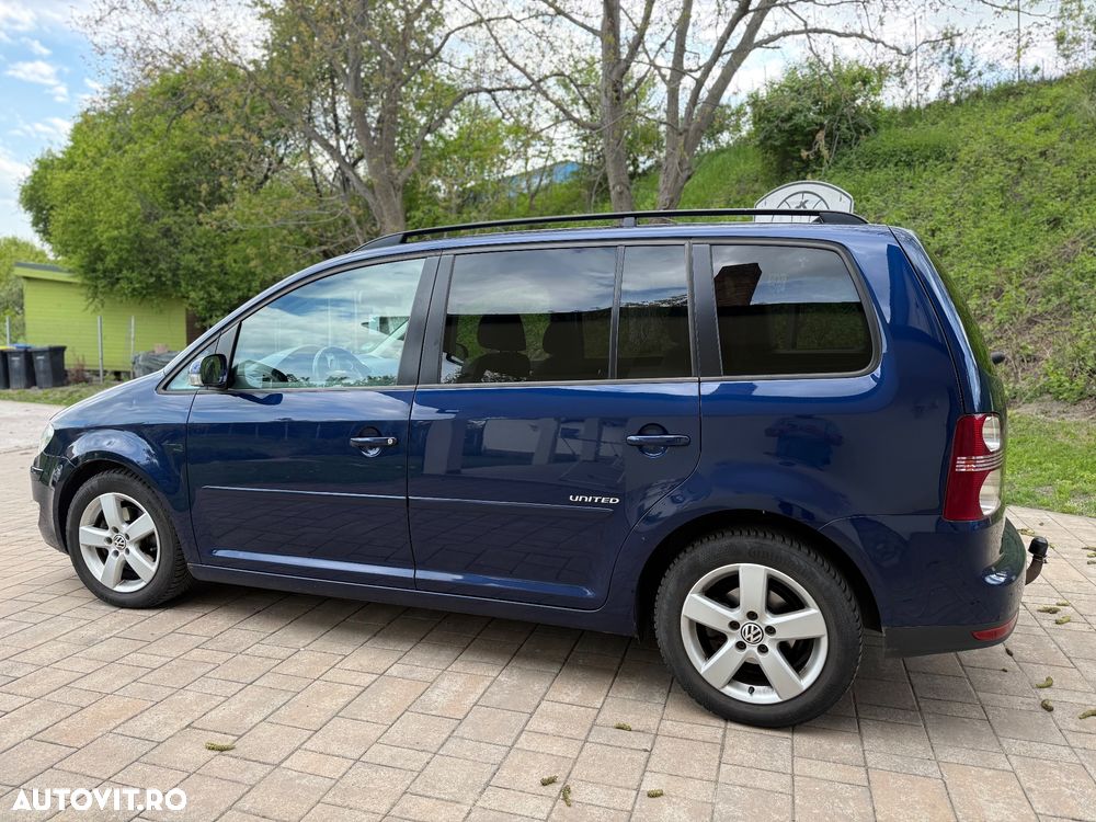 Volkswagen Touran 2.0 TDI DSG United - 4