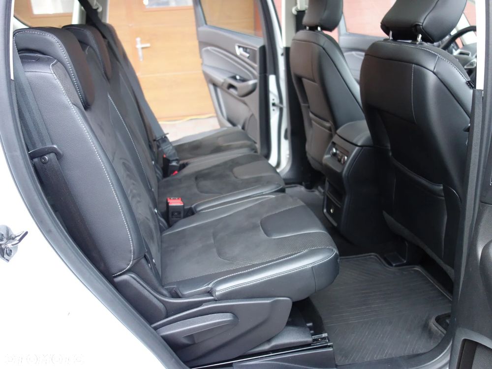 Ford S-Max 2.0 TDCi 4WD Titanium PowerShift - 26