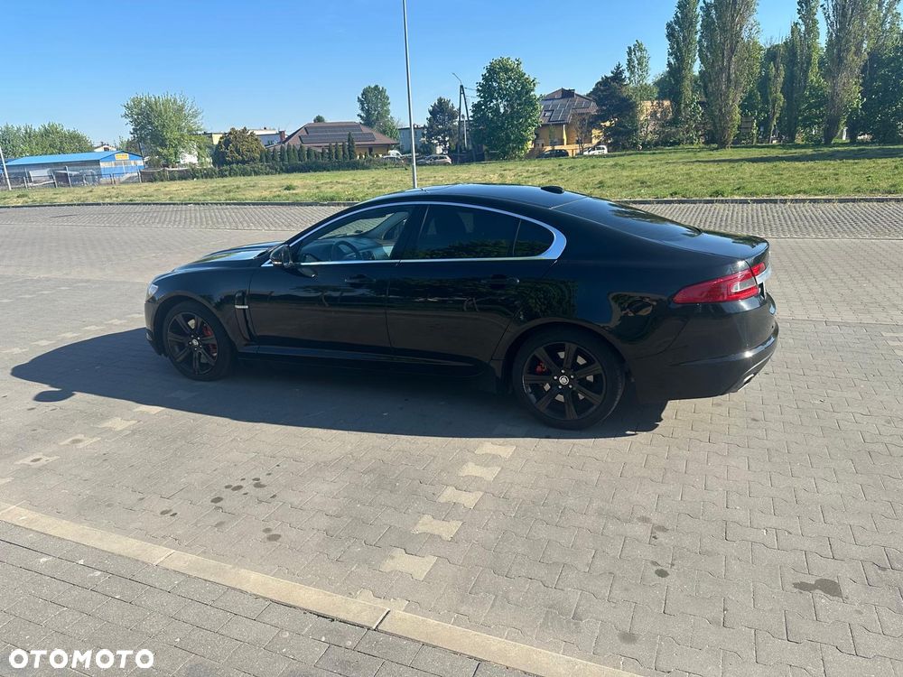 Jaguar XF - 3