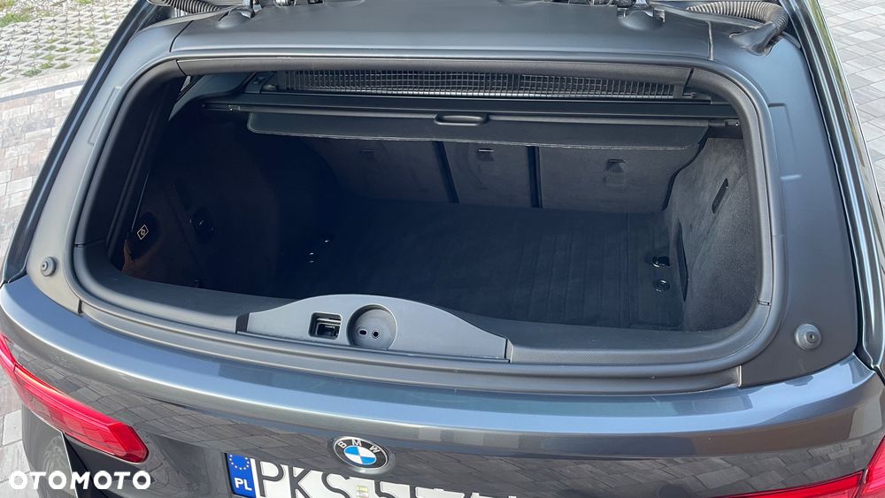 BMW Seria 3 320d Sport Line - 33