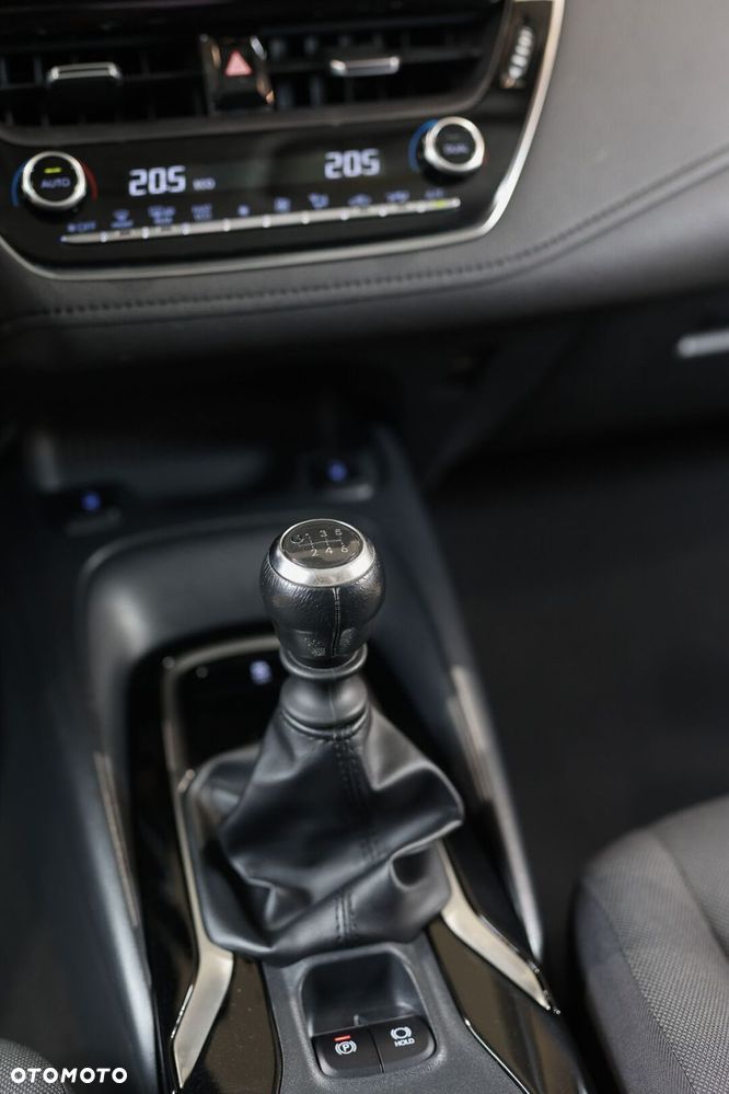 Toyota Corolla - 30