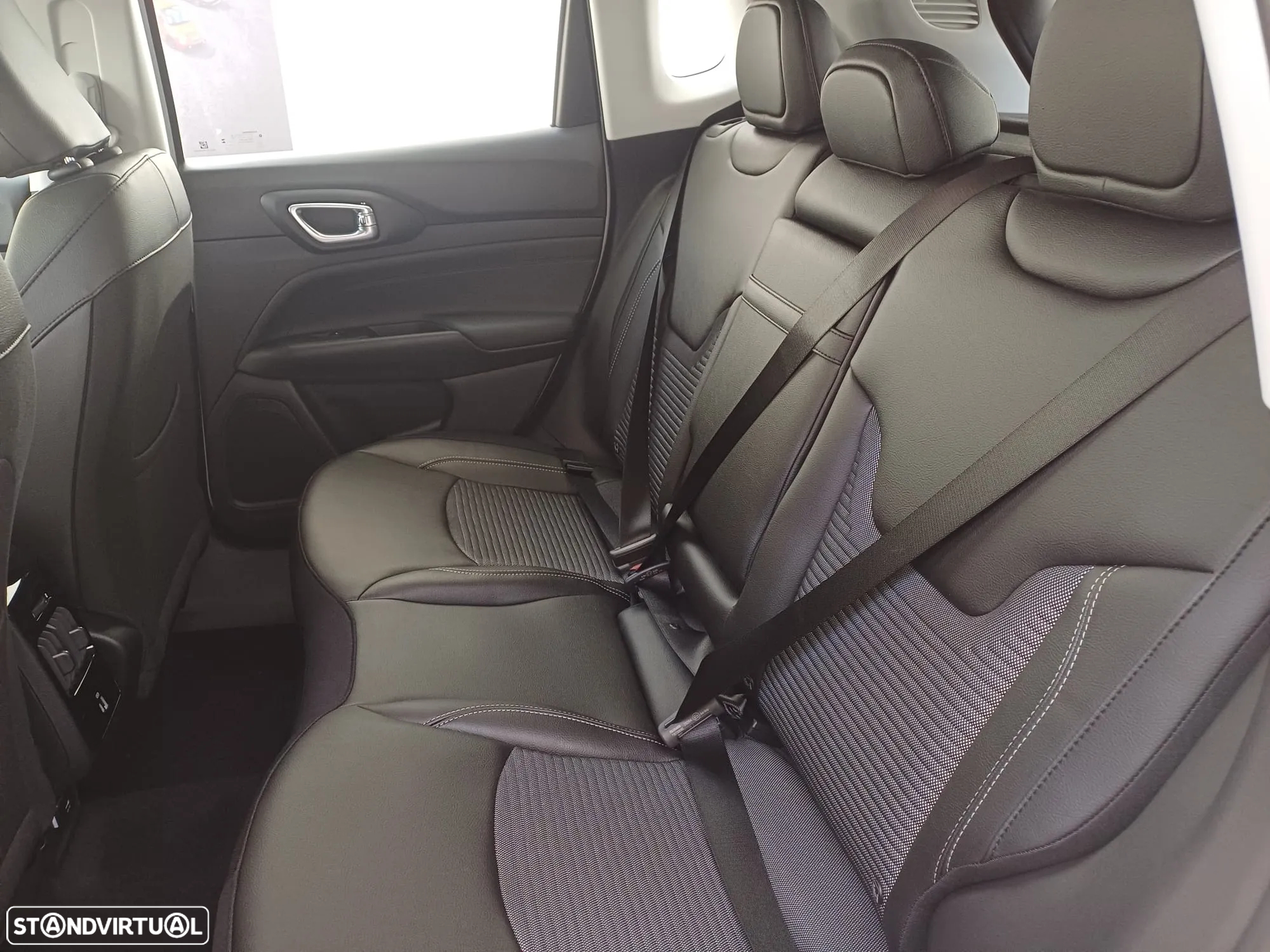 Jeep Compass 1.3 TG 4Xe Atitude - 30