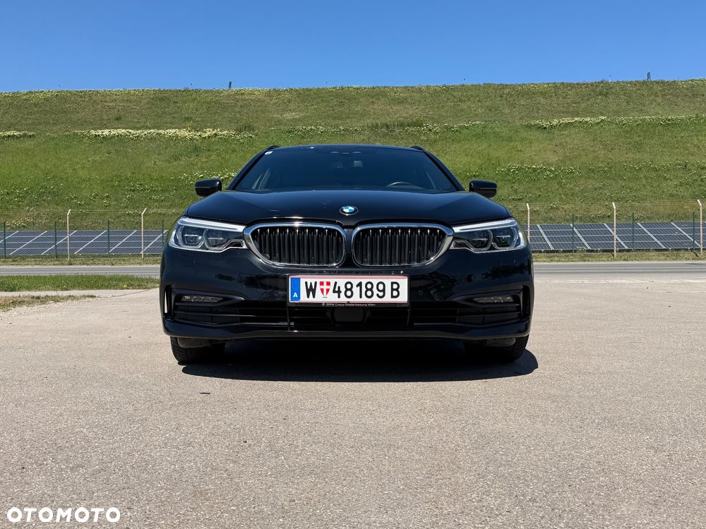 BMW Seria 5 520d xDrive MHEV Sport Line sport - 4