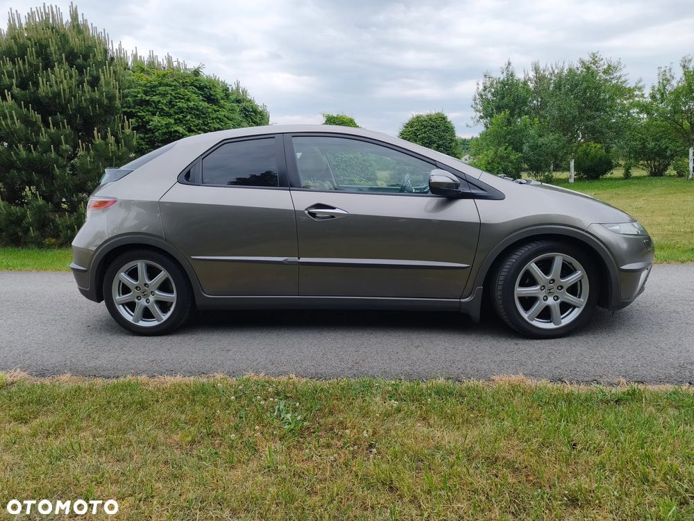 Honda Civic 1.8 Executive - 9