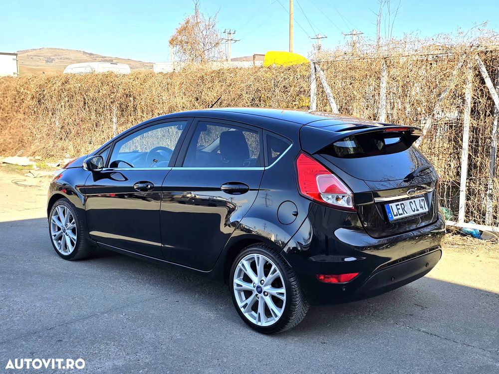 Ford Fiesta 1.5 TDCi ST-LINE - 12