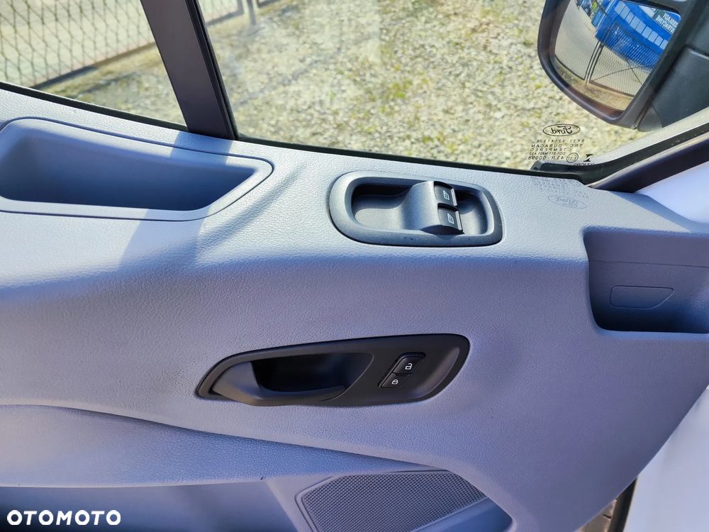 Ford Transit - 22