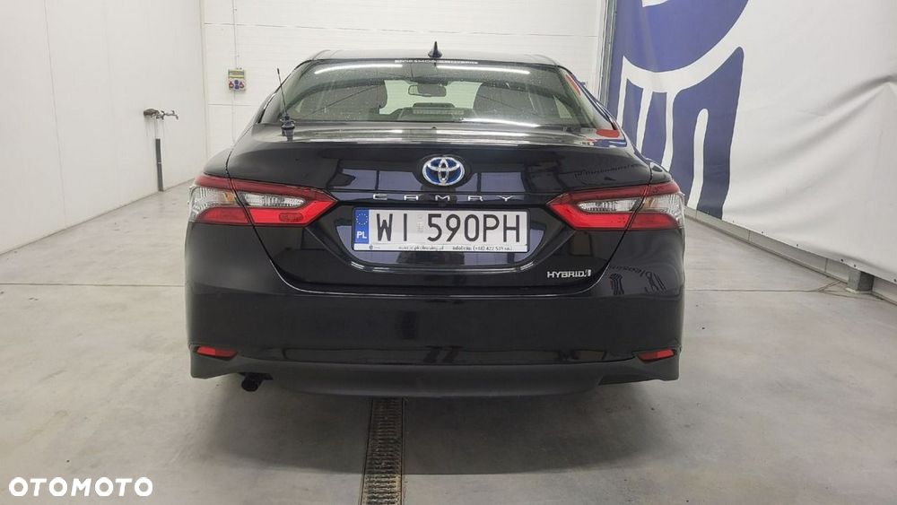 Toyota Camry - 7