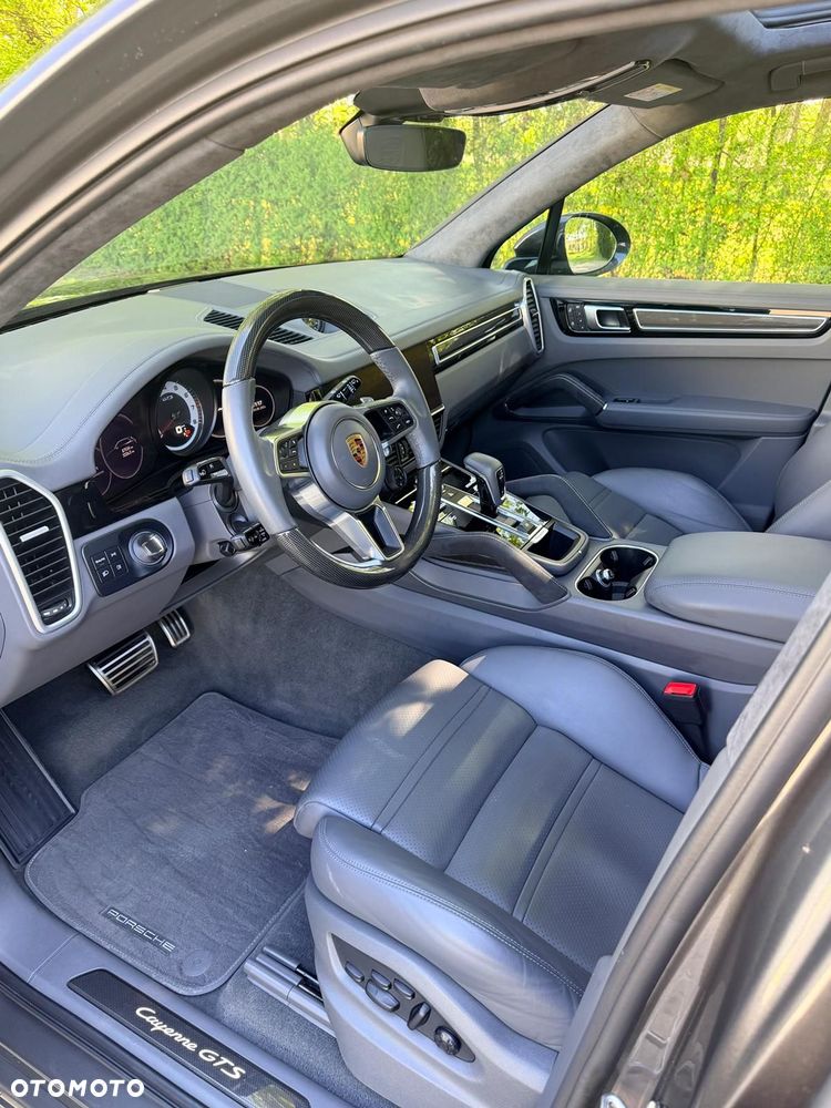 Porsche Cayenne GTS - 7