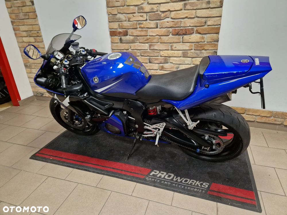 Yamaha R6 - 7