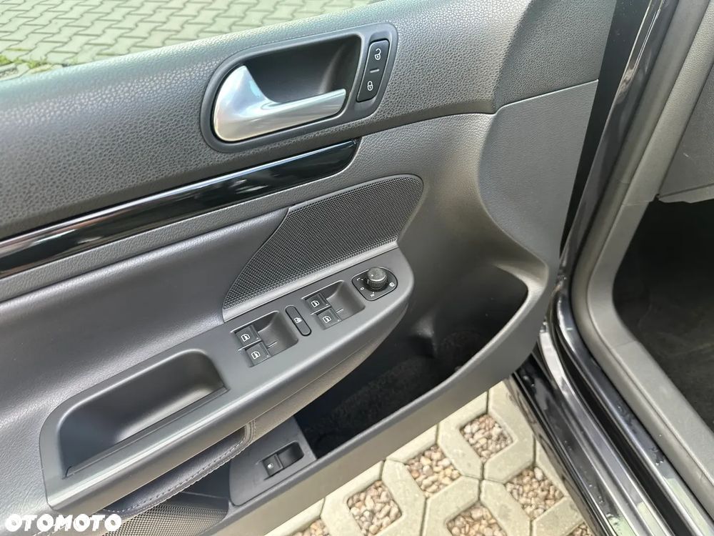 Volkswagen Golf V R32 DSG - 20