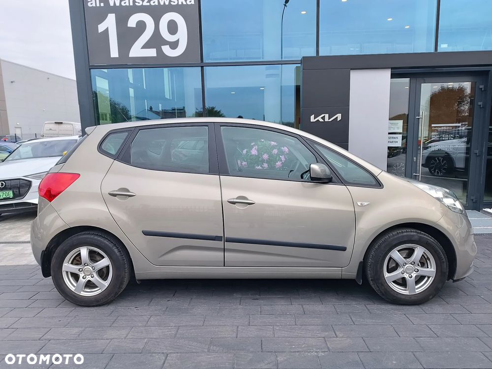 Kia Venga - 5