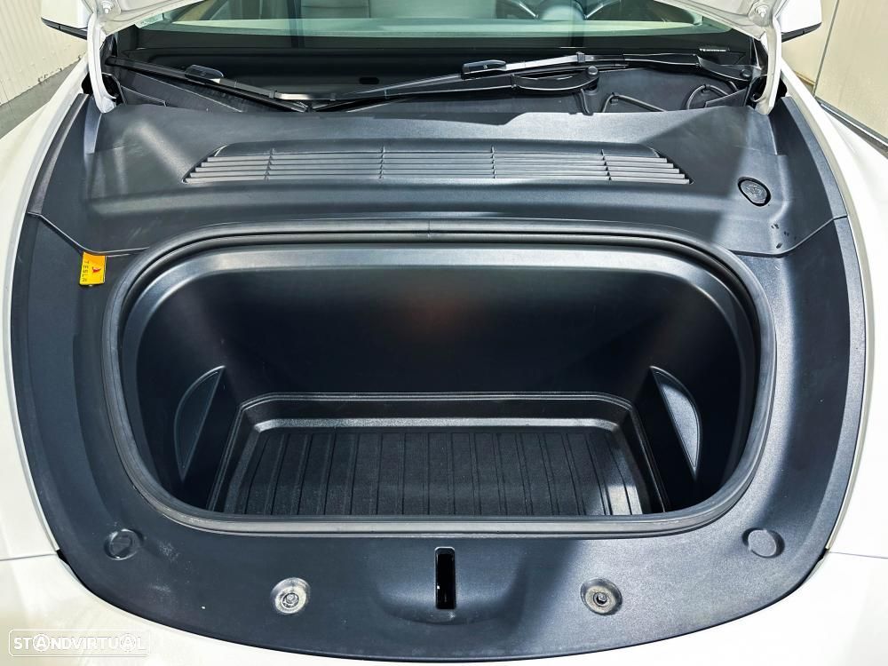 Tesla Model Y Long Range Dual Motor AWD - 60