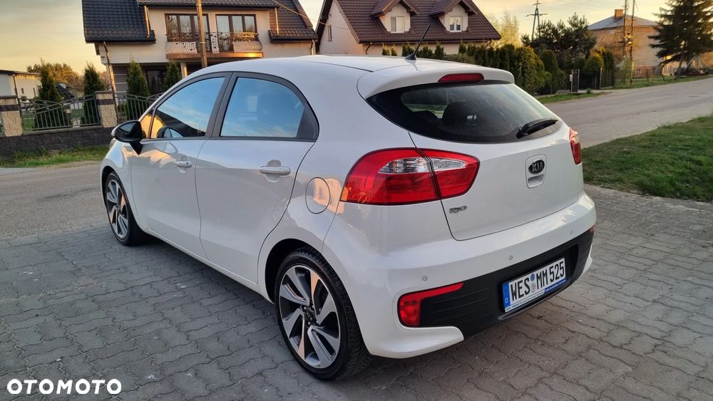 Kia Rio 1.2 Dream Team Edition - 4