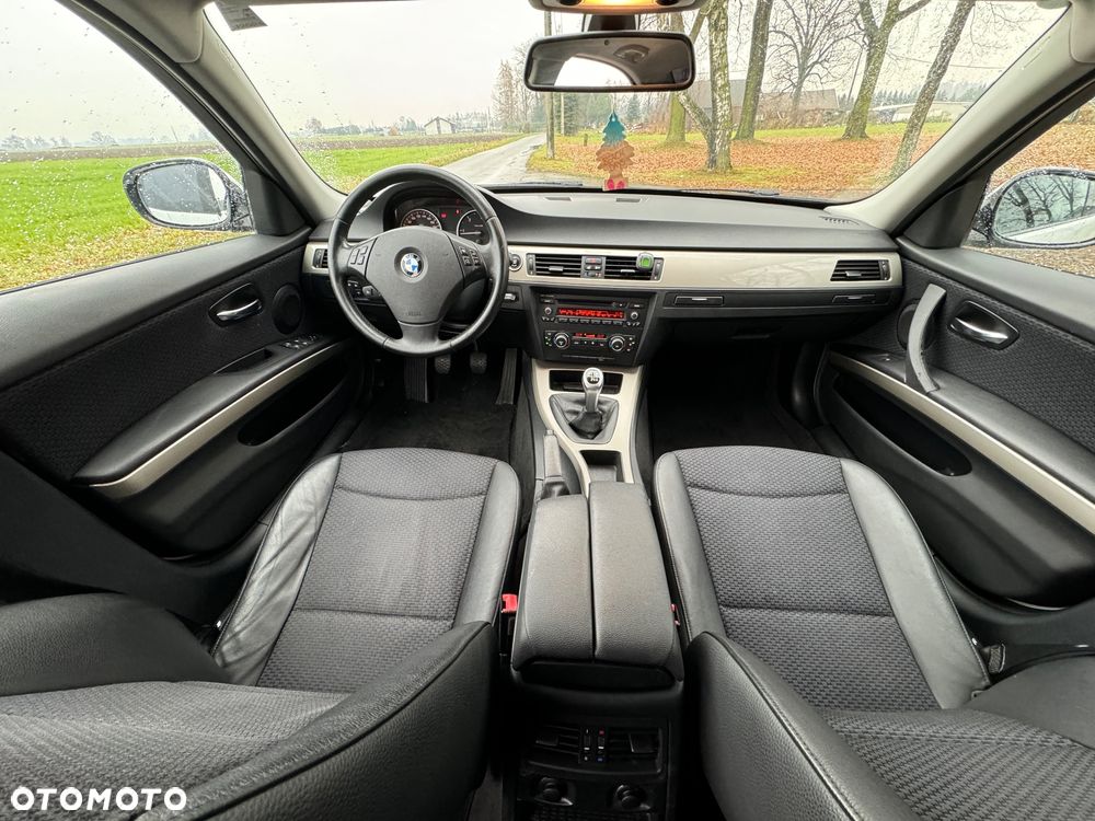 BMW Seria 3 316d Edition M Sport Shadow - 26