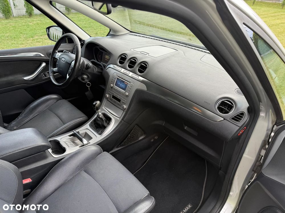 Ford S-Max 2.0 TDCi DPF Titanium - 12