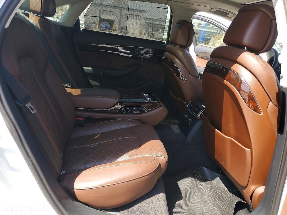 Audi A8 4.0 TFSI L Quattro - 10