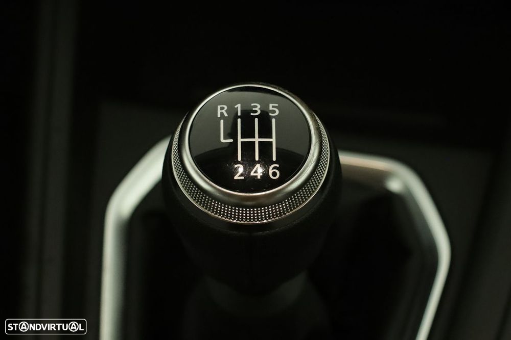 Mitsubishi Colt 1.0 MPI-T Invite - 13