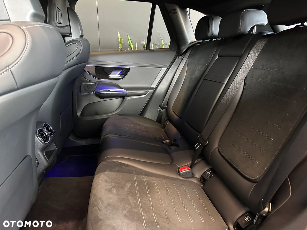 Mercedes-Benz GLC - 13