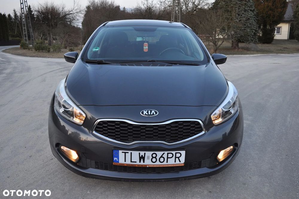 Kia Ceed 1.6 CRDi 128 Spirit - 11