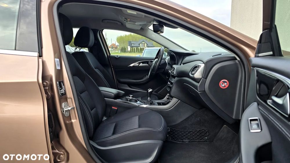 Infiniti Q30 1.6t Business Executive - 26