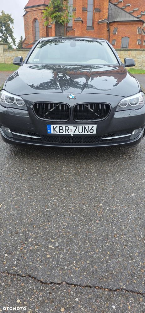 BMW Seria 5 523i - 1