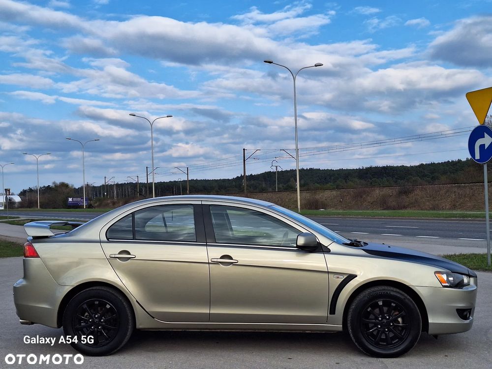 Mitsubishi Lancer 1.8 Invite - 6