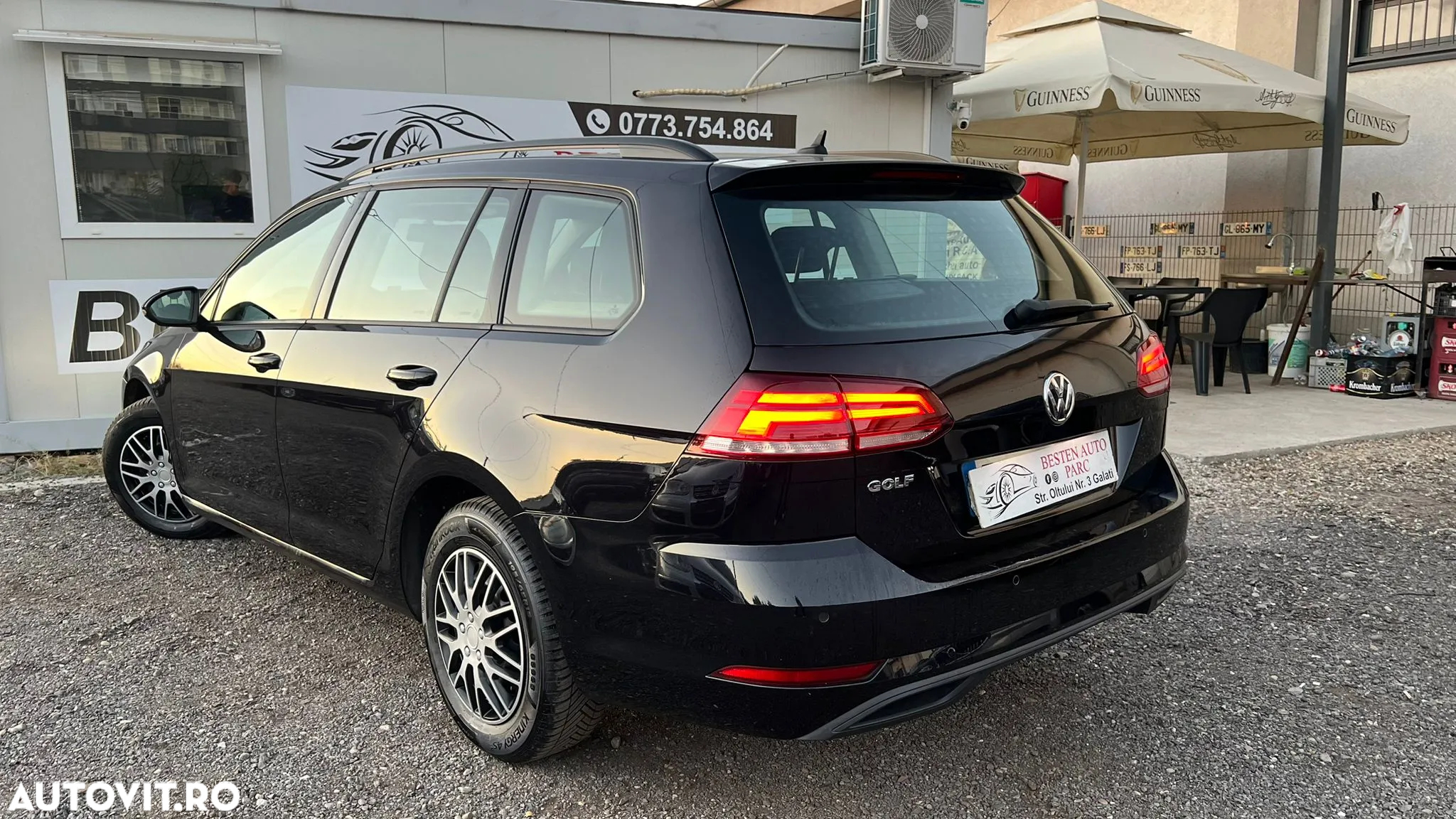 Volkswagen Golf - 29