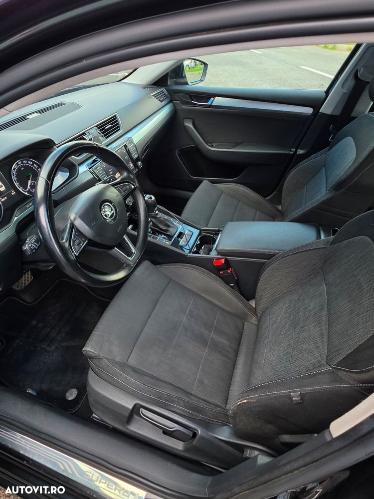 Skoda Superb 2.0 TDI DSG Ambition - 10