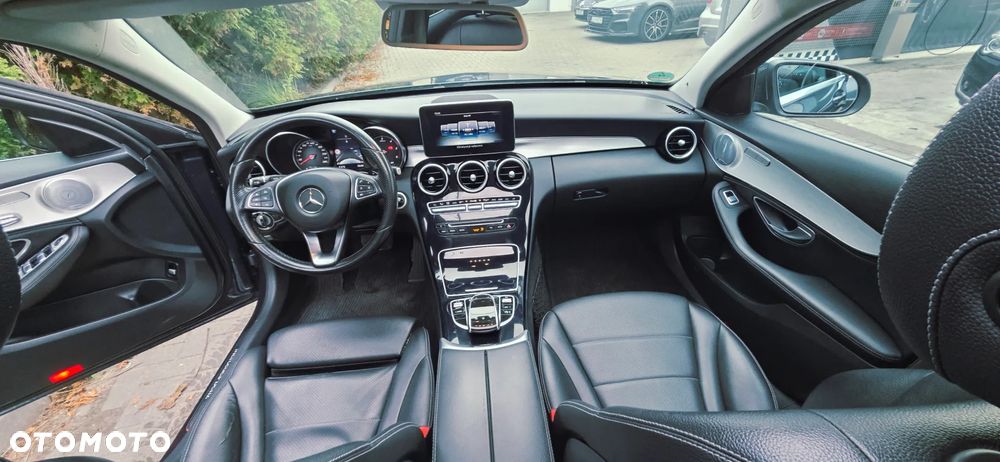 Mercedes-Benz Klasa C 220 T CDI DPF Automatik Elegance - 36