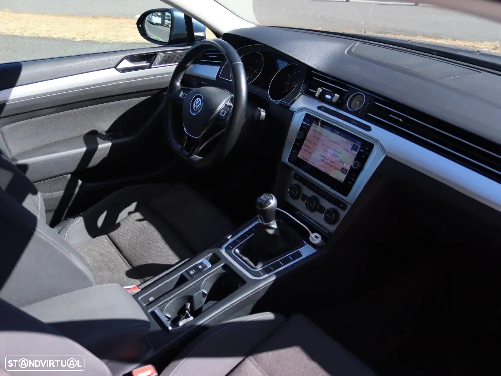 VW Passat Variant 1.6 TDI Confortline - 9