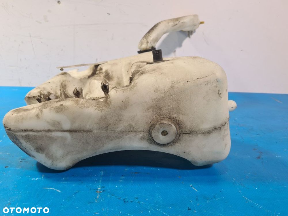 ZBIORNICZEK SPRYSKIWACZA MERCEDES W203 - 5