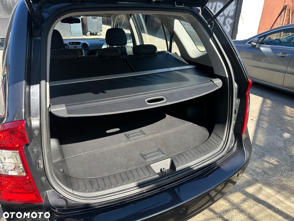 Kia Carens 2.0 CVVT Spirit - 13