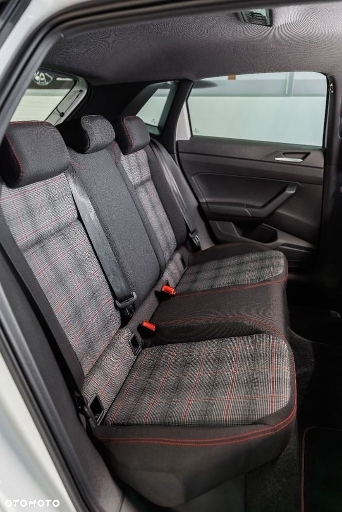 Volkswagen Polo - 15