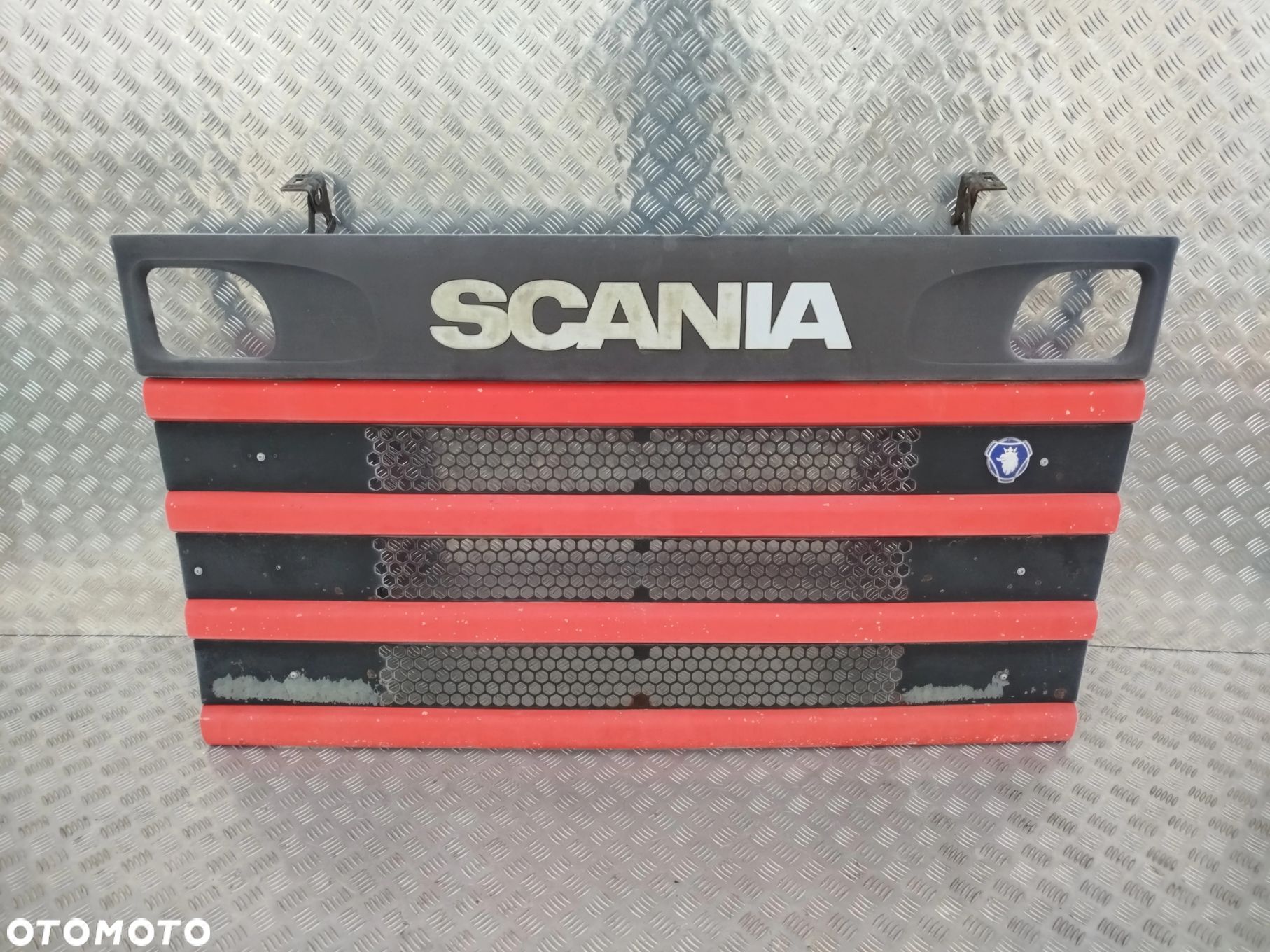 ATRAPA GÓRNA GRIL SCANIA 4 - 1