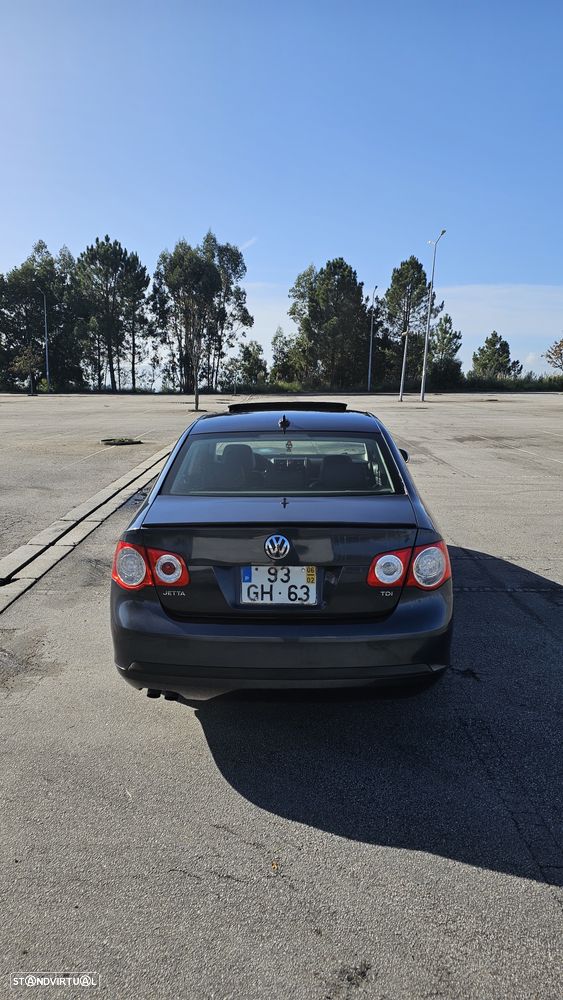 VW Jetta 1.9 TDi BlueM. Confortline - 6