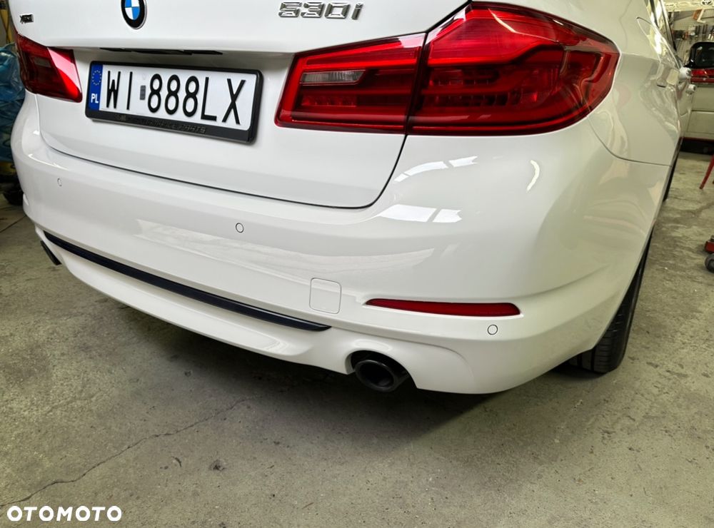 BMW Seria 5 530i xDrive Sport Line sport - 15