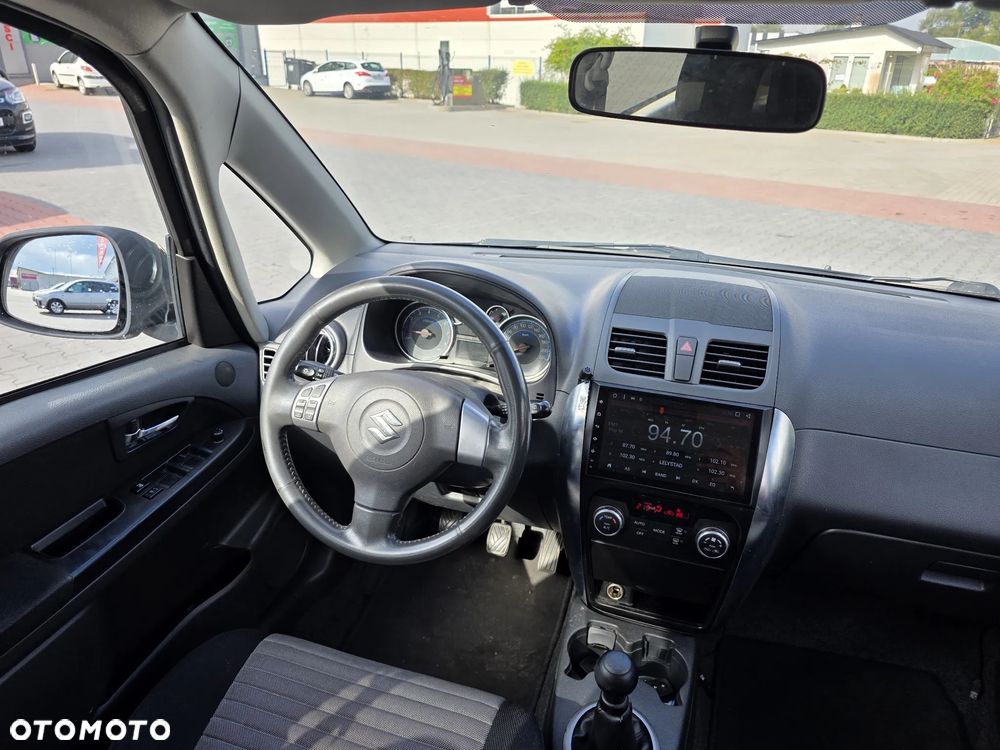 Suzuki SX4 1.6 Comfort Plus - 6