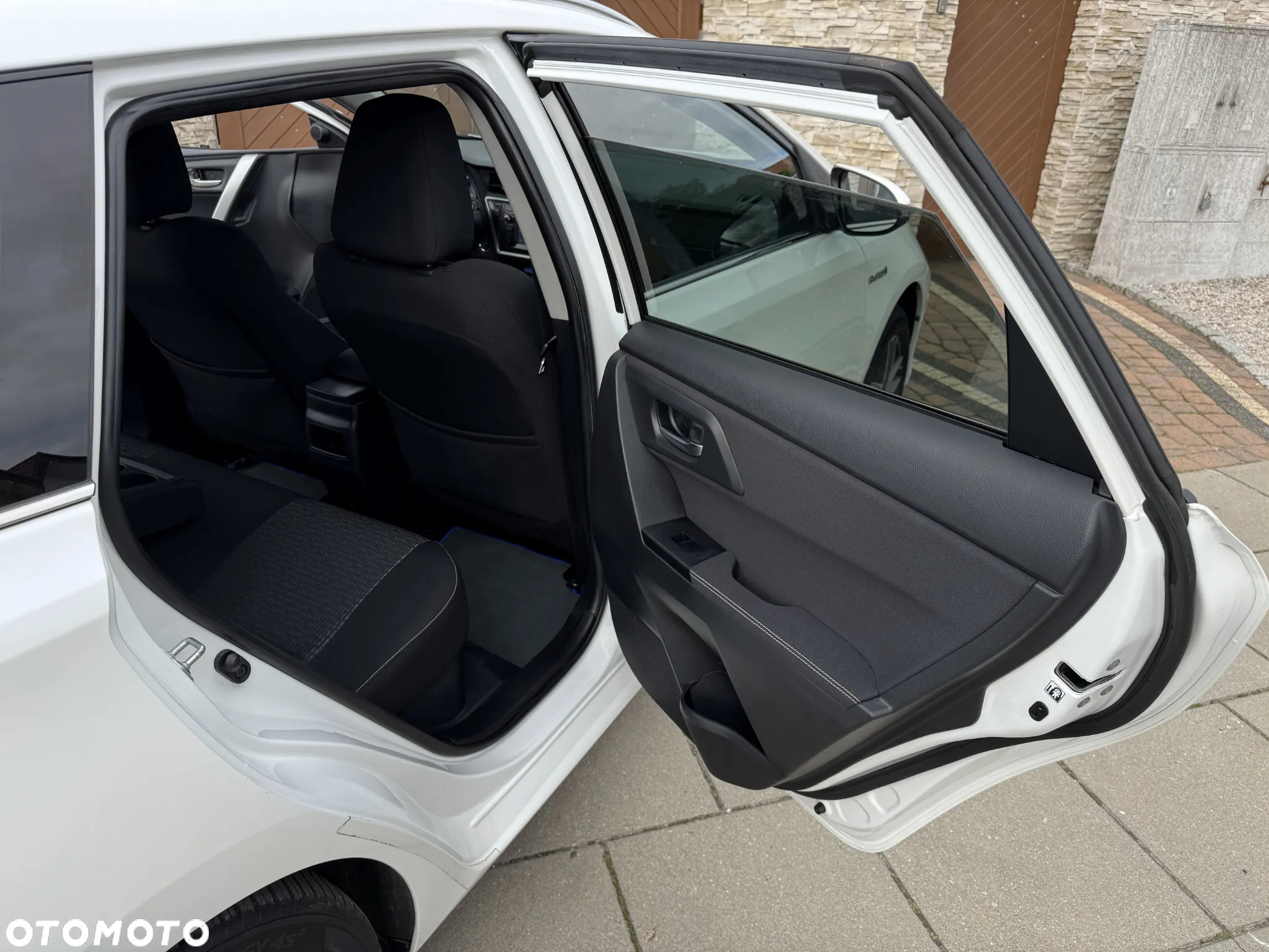 Toyota Auris - 34