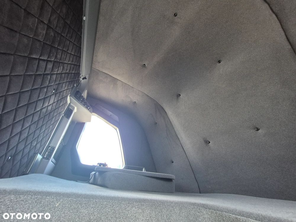 Volkswagen Crafter 35 - 12