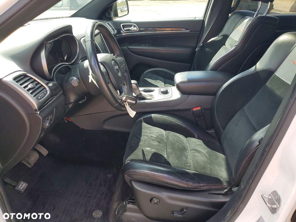 Jeep Grand Cherokee - 8