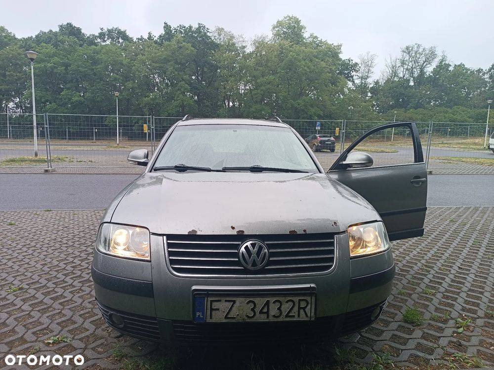 Volkswagen Passat 1.9 TDI Comfortline - 1