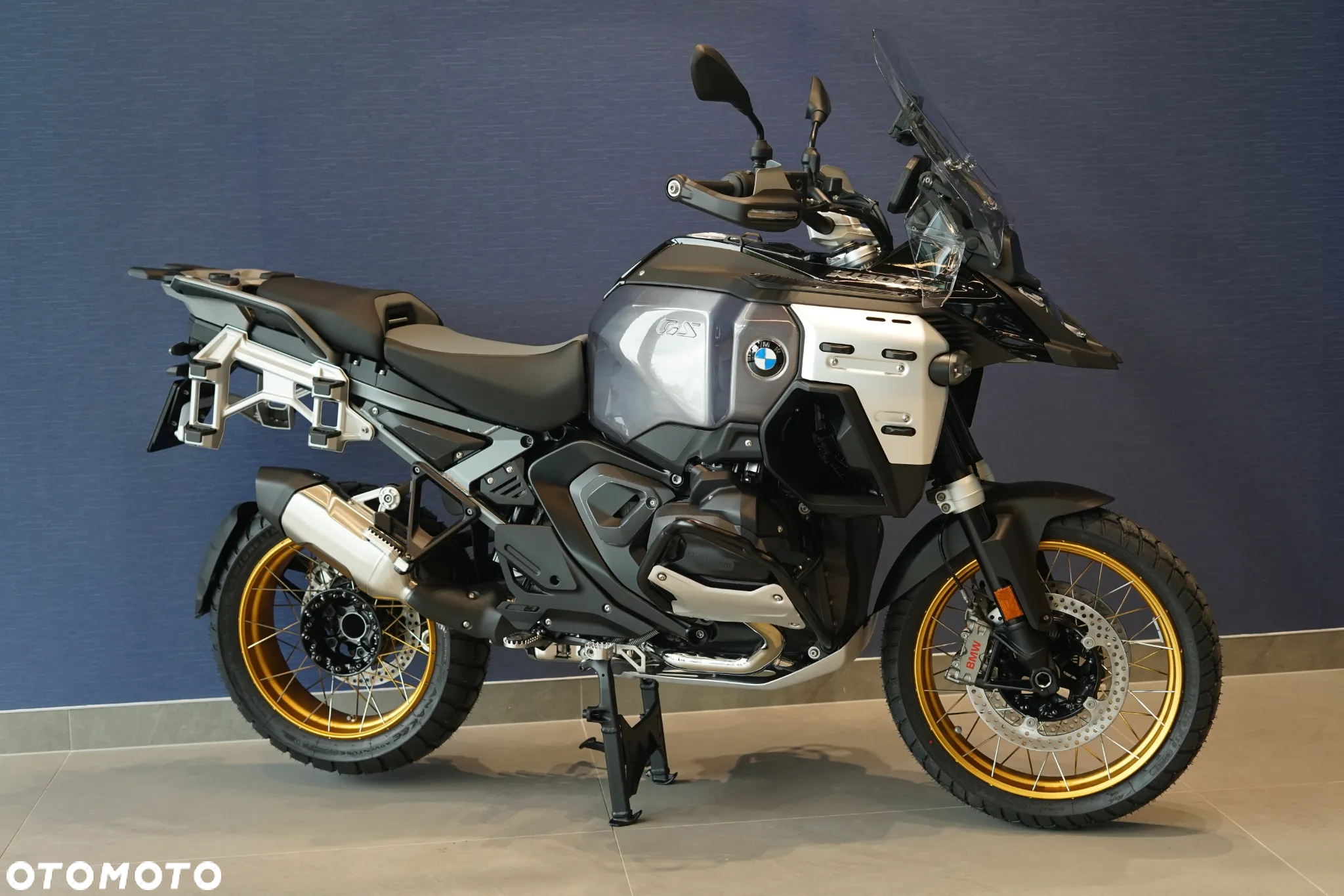BMW R - 9
