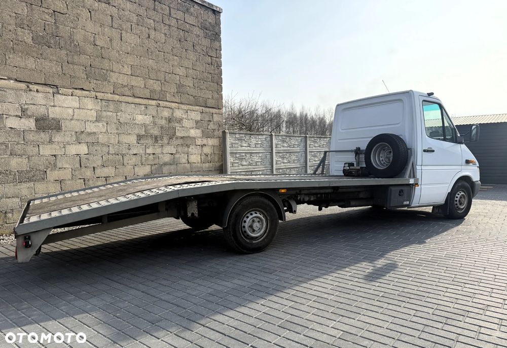 Mercedes-Benz Sprinter - 2