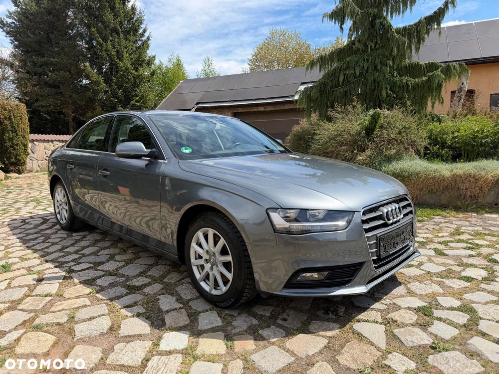 Audi A4 Limousine 2.0 TDI DPF multitronic Attraction - 2