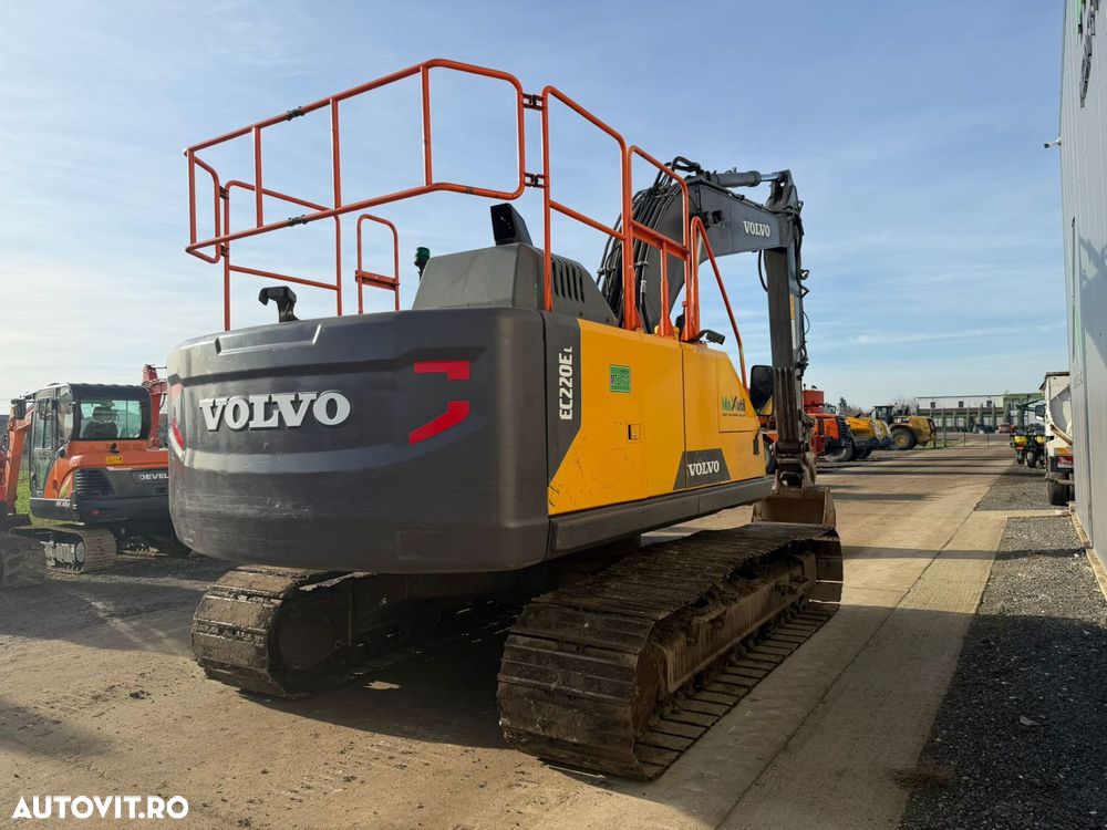 Volvo EC220EL Excavator - 7